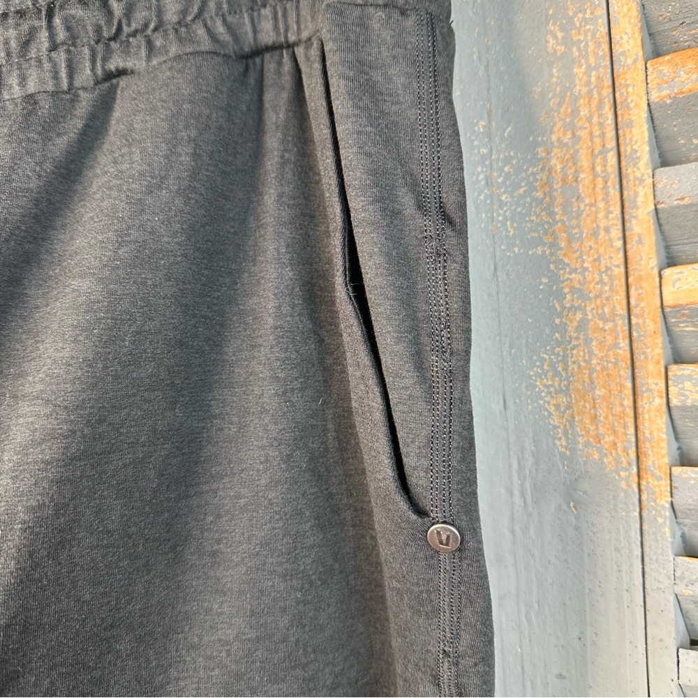 Vuori Men's Ponto Performance Pant 30" Black Heather Sz XL NWOT - Picture 7 of 15